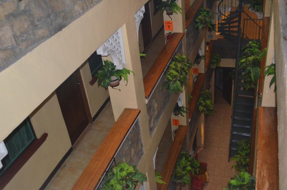 Saint Illian'S Inn Makati San Pedro Makati Exterior foto